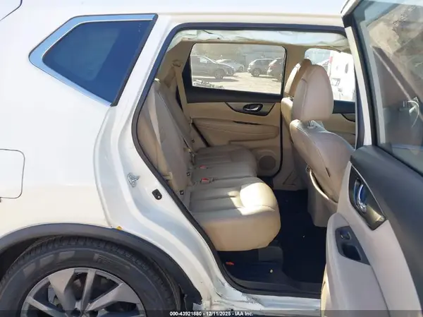 5N1AT2MT9GC795937 2016 NISSAN ROGUE - Image 8
