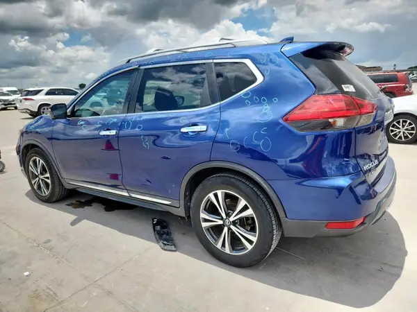 5N1AT2MT9HC731687 2017 NISSAN ROGUE - Image 2