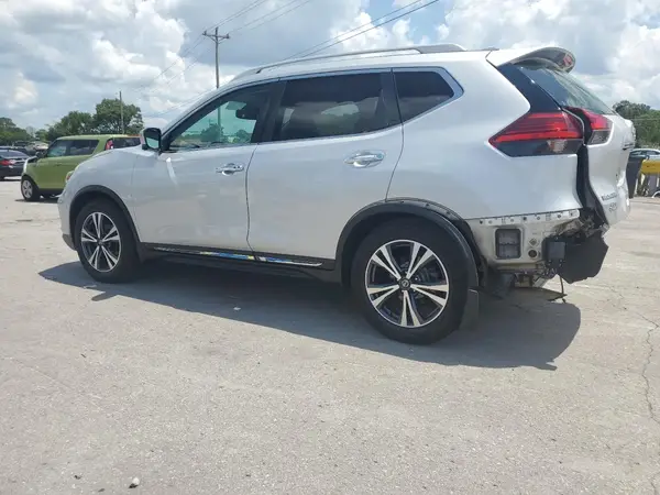 5N1AT2MT9HC747114 2017 NISSAN ROGUE - Image 2