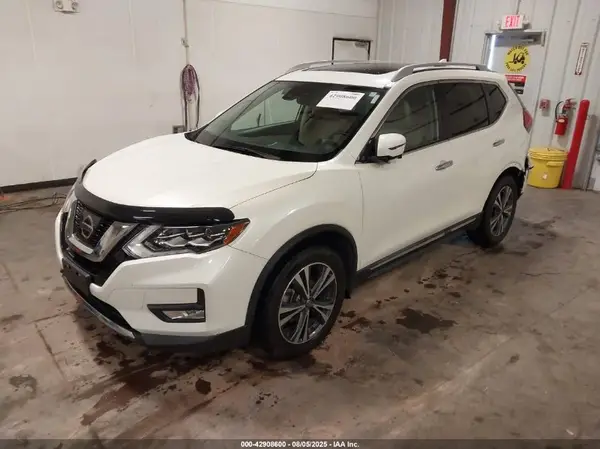 5N1AT2MT9HC761398 2017 NISSAN ROGUE - Image 2