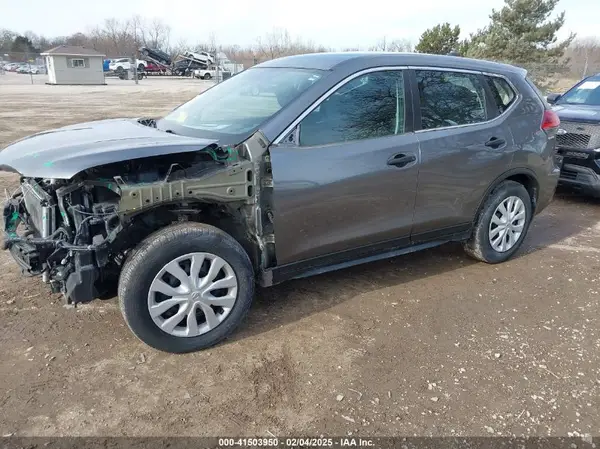 5N1AT2MT9HC773762 2017 NISSAN ROGUE - Image 2