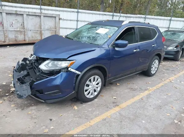 5N1AT2MT9HC784034 2017 NISSAN ROGUE - Image 2
