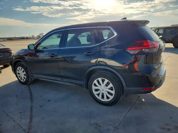 5N1AT2MT9HC784583 2017 NISSAN ROGUE - Image 2