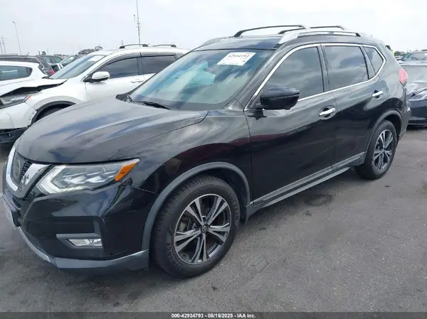 5N1AT2MT9HC792635 2017 NISSAN ROGUE - Image 2