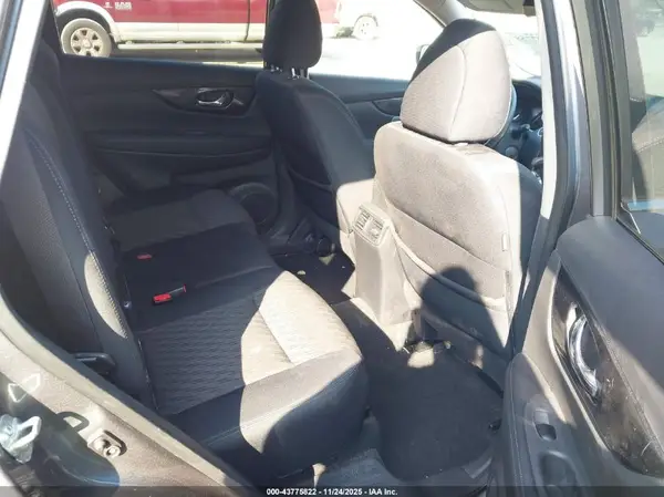 5N1AT2MT9HC809305 2017 NISSAN ROGUE - Image 8