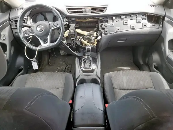 5N1AT2MT9HC811619 2017 NISSAN ROGUE - Image 8