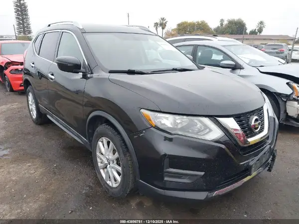 5N1AT2MT9HC816741 2017 NISSAN ROGUE - Image 1