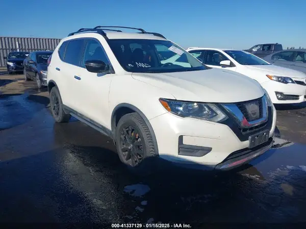 5N1AT2MT9HC826783 2017 NISSAN ROGUE - Image 1