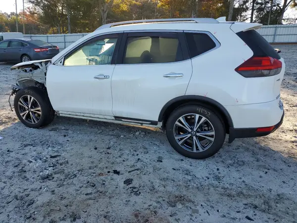 5N1AT2MT9HC829621 2017 NISSAN ROGUE - Image 2