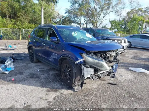 5N1AT2MT9HC839775 2017 NISSAN ROGUE - Image 1