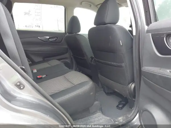 5N1AT2MT9HC840828 2017 NISSAN ROGUE - Image 8