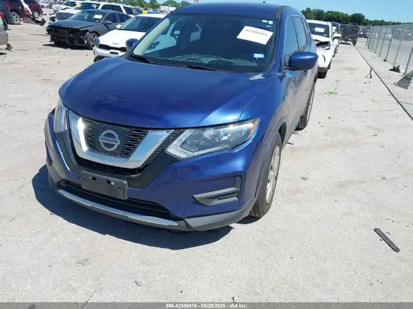 5N1AT2MT9HC844409 2017 NISSAN ROGUE - Image 2