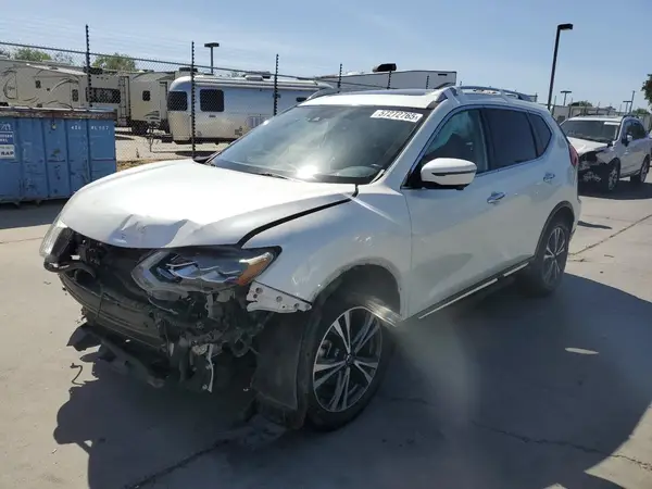 5N1AT2MT9HC848475 2017 NISSAN ROGUE - Image 1