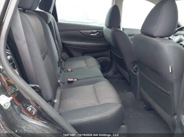 5N1AT2MT9HC850226 2017 NISSAN ROGUE - Image 8