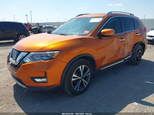 5N1AT2MT9HC855765 2017 NISSAN ROGUE - Image 2