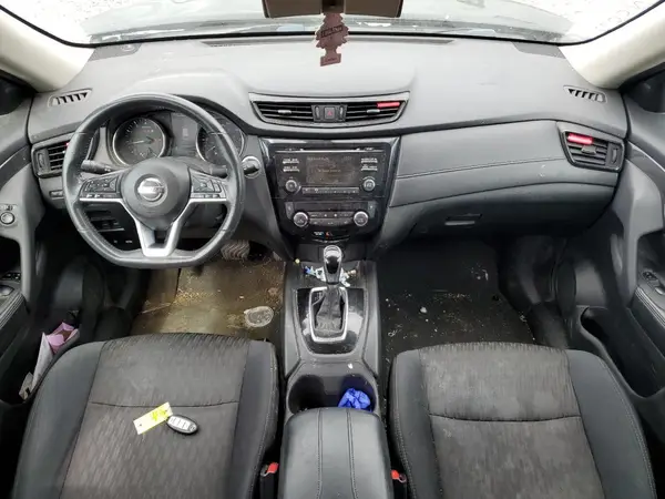 5N1AT2MT9HC858164 2017 NISSAN ROGUE - Image 8