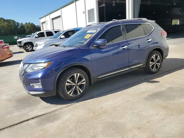 5N1AT2MT9HC860027 2017 NISSAN ROGUE - Image 1
