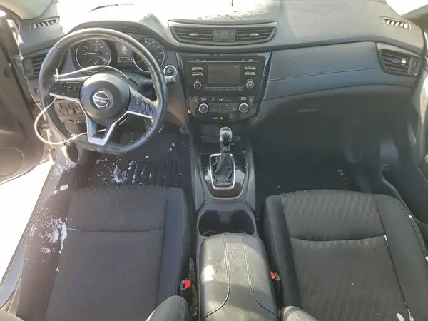 5N1AT2MT9HC860030 2017 NISSAN ROGUE - Image 8