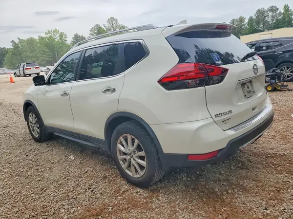 5N1AT2MT9HC861517 2017 NISSAN ROGUE - Image 2