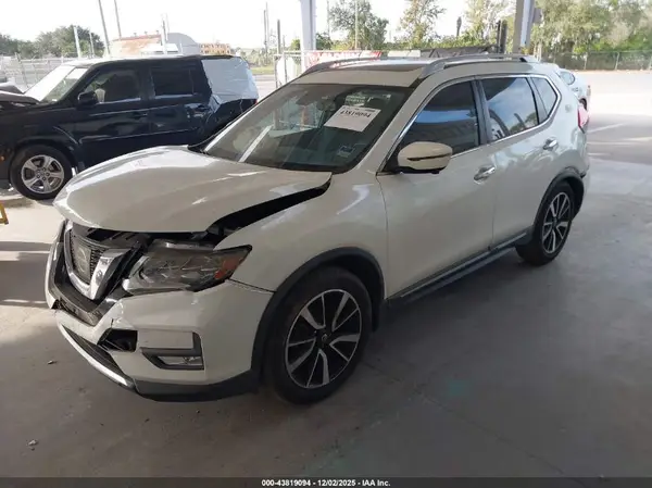 5N1AT2MT9HC867172 2017 NISSAN ROGUE - Image 2