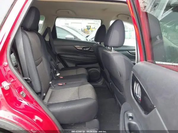 5N1AT2MT9HC875482 2017 NISSAN ROGUE - Image 8