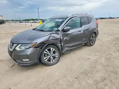 5N1AT2MT9HC881749 2017 NISSAN ROGUE