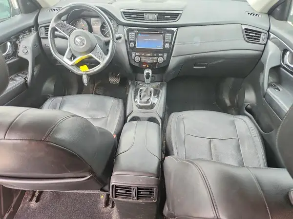 5N1AT2MT9HC881749 2017 NISSAN ROGUE - Image 8