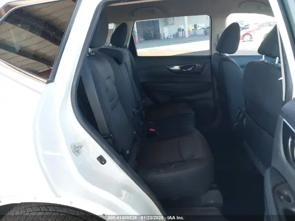 5N1AT2MT9HC883307 2017 NISSAN ROGUE - Image 8