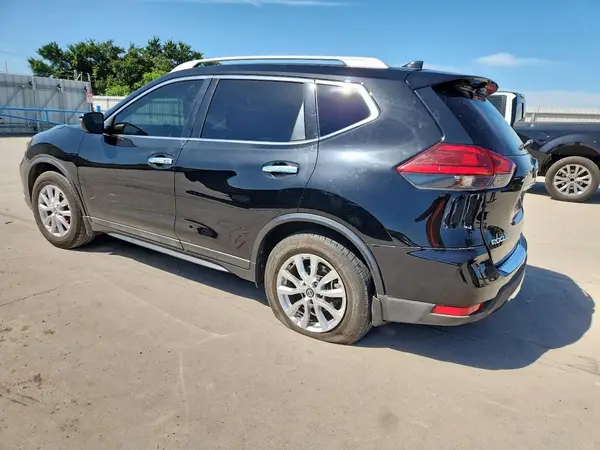 5N1AT2MT9HC888653 2017 NISSAN ROGUE - Image 2