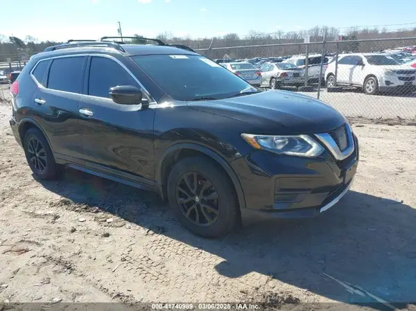 5N1AT2MT9HC888975 2017 NISSAN ROGUE - Image 1
