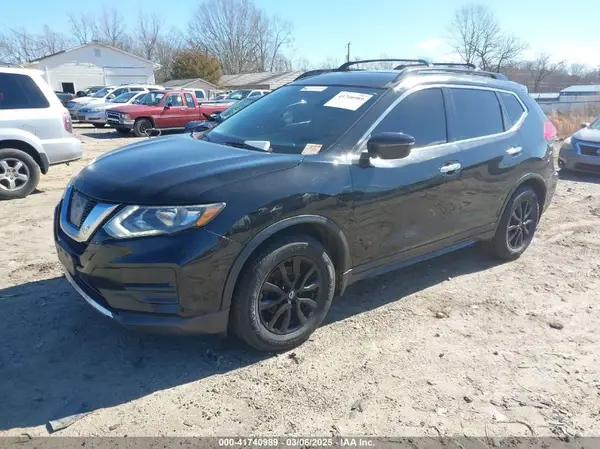 5N1AT2MT9HC888975 2017 NISSAN ROGUE - Image 2