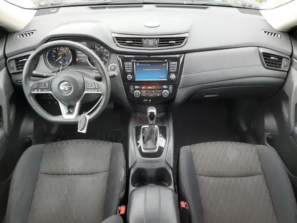 5N1AT2MT9HC891570 2017 NISSAN ROGUE - Image 8