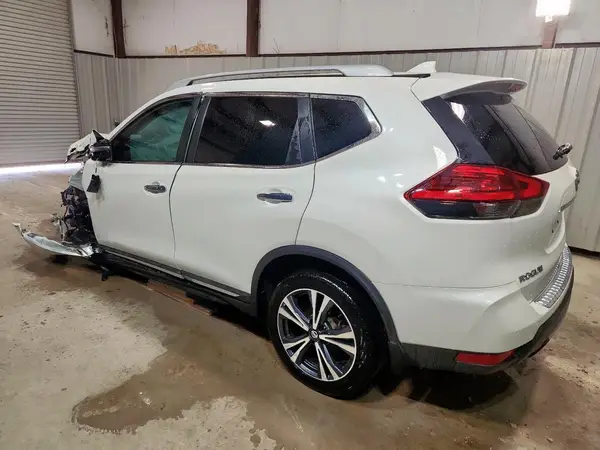 5N1AT2MT9HC897031 2017 NISSAN ROGUE - Image 2