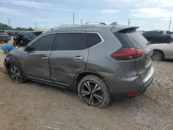5N1AT2MT9JC705810 2018 NISSAN ROGUE - Image 2