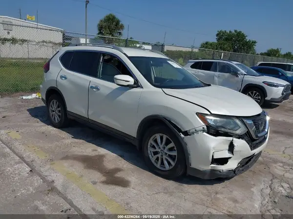 5N1AT2MT9JC713311 2018 NISSAN ROGUE - Image 1
