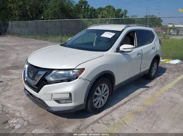 5N1AT2MT9JC713311 2018 NISSAN ROGUE - Image 2