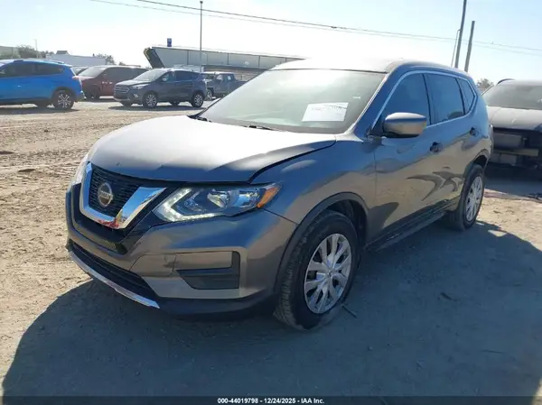 5N1AT2MT9JC722350 2018 NISSAN ROGUE - Image 2