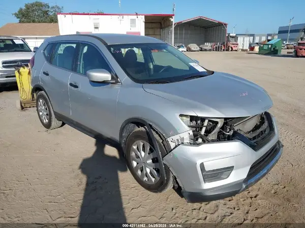 5N1AT2MT9JC732781 2018 NISSAN ROGUE - Image 1
