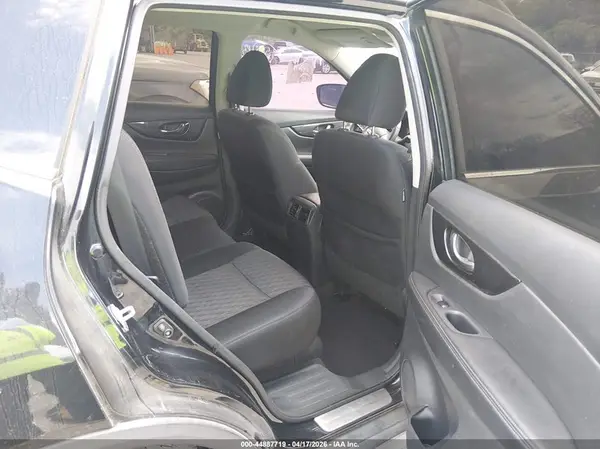 5N1AT2MT9JC733543 2018 NISSAN ROGUE - Image 8