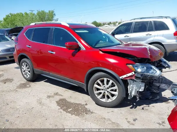 5N1AT2MT9JC733879 2018 NISSAN ROGUE - Image 1