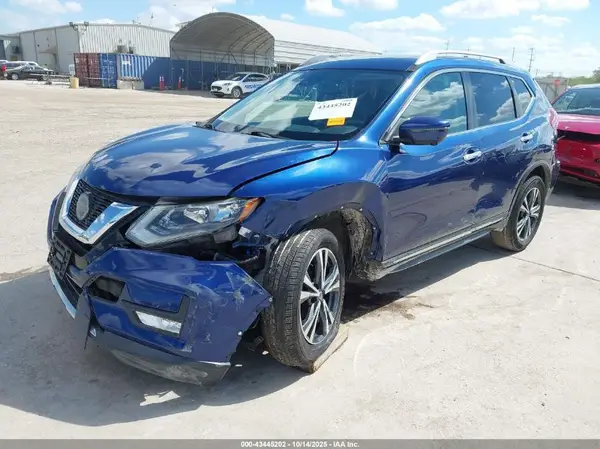 5N1AT2MT9JC739097 2018 NISSAN ROGUE - Image 2