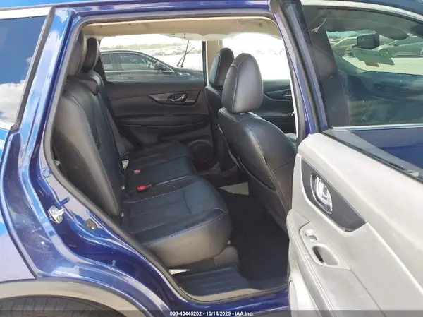 5N1AT2MT9JC739097 2018 NISSAN ROGUE - Image 8
