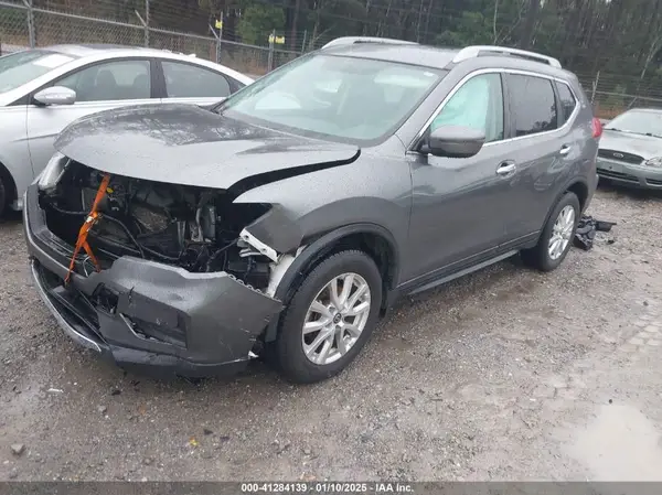 5N1AT2MT9JC740976 2018 NISSAN ROGUE - Image 2