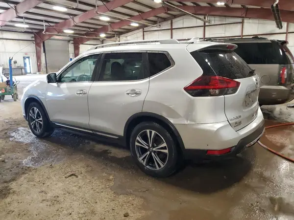 5N1AT2MT9JC759446 2018 NISSAN ROGUE - Image 2