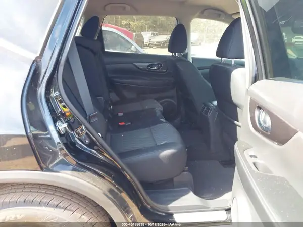 5N1AT2MT9JC761505 2018 NISSAN ROGUE - Image 8