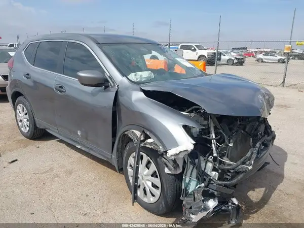 5N1AT2MT9JC764825 2018 NISSAN ROGUE - Image 1