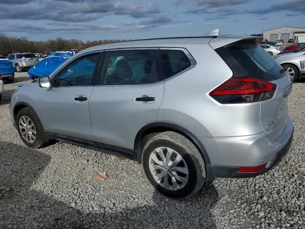 5N1AT2MT9JC770866 2018 NISSAN ROGUE - Image 2