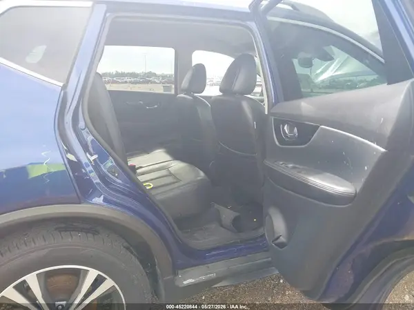 5N1AT2MT9JC787442 2018 NISSAN ROGUE - Image 8