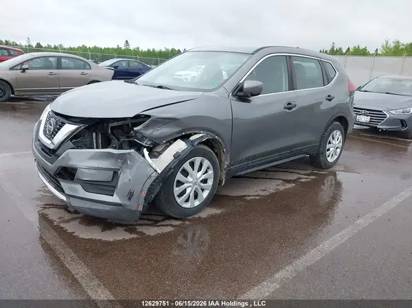 5N1AT2MT9JC795668 2018 NISSAN ROGUE - Image 2