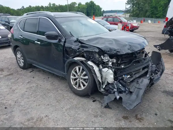 5N1AT2MT9JC802070 2018 NISSAN ROGUE - Image 1